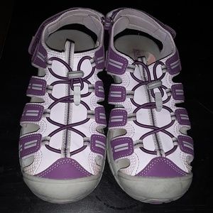 Kids size 4 sandals